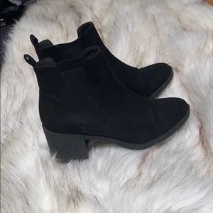 H&M Divided Black Ankle Heeled Boots